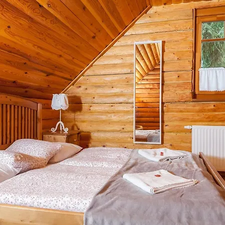 Golomán Gerendaház és Casa rural Ispánk