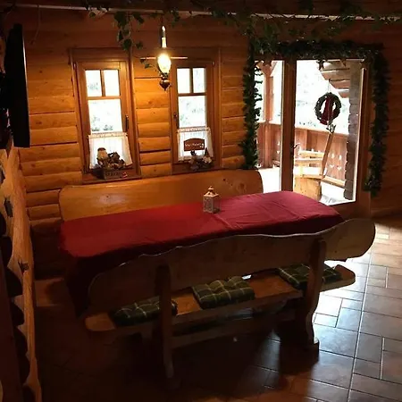 Golomán Gerendaház és Casa rural *